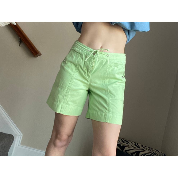 Jones New York lime green lonline drawstring chino shorts, size 4 - Picture 4 of 14
